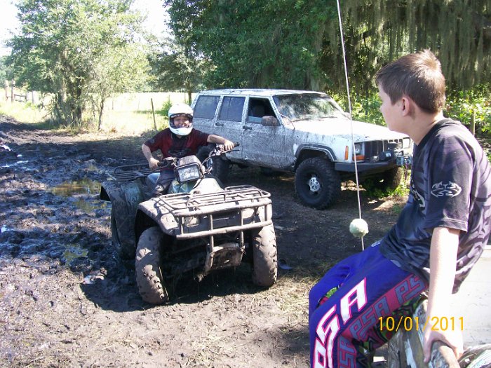 2011-Oct-01 HGR4X4 Cookout 056